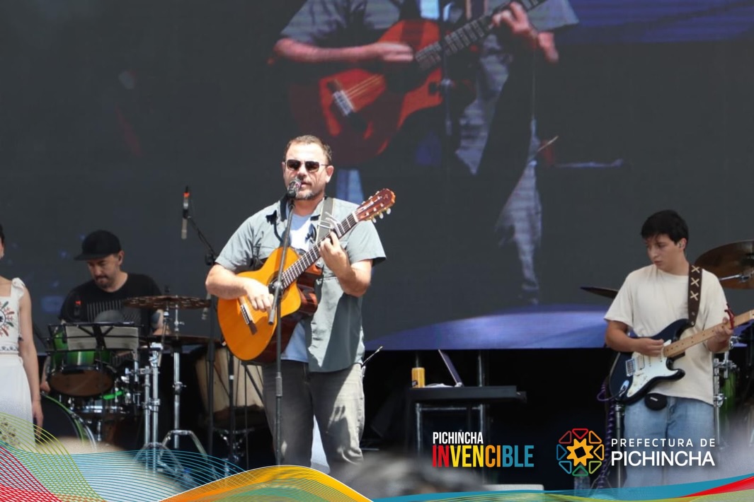 Prefectura de Pichincha impulsa turismo con el segundo día del Festival Internacional del Globo