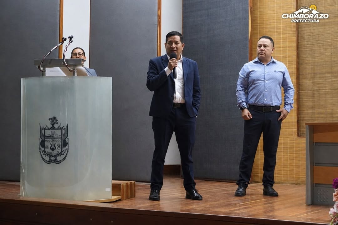 Prefectura de Chimborazo capacita a funcionarios en nuevas normas de contratación pública