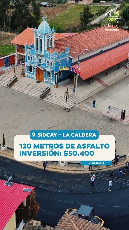 Prefectura de Azuay avanza en asfaltado de vía La Caldera en Sidcay