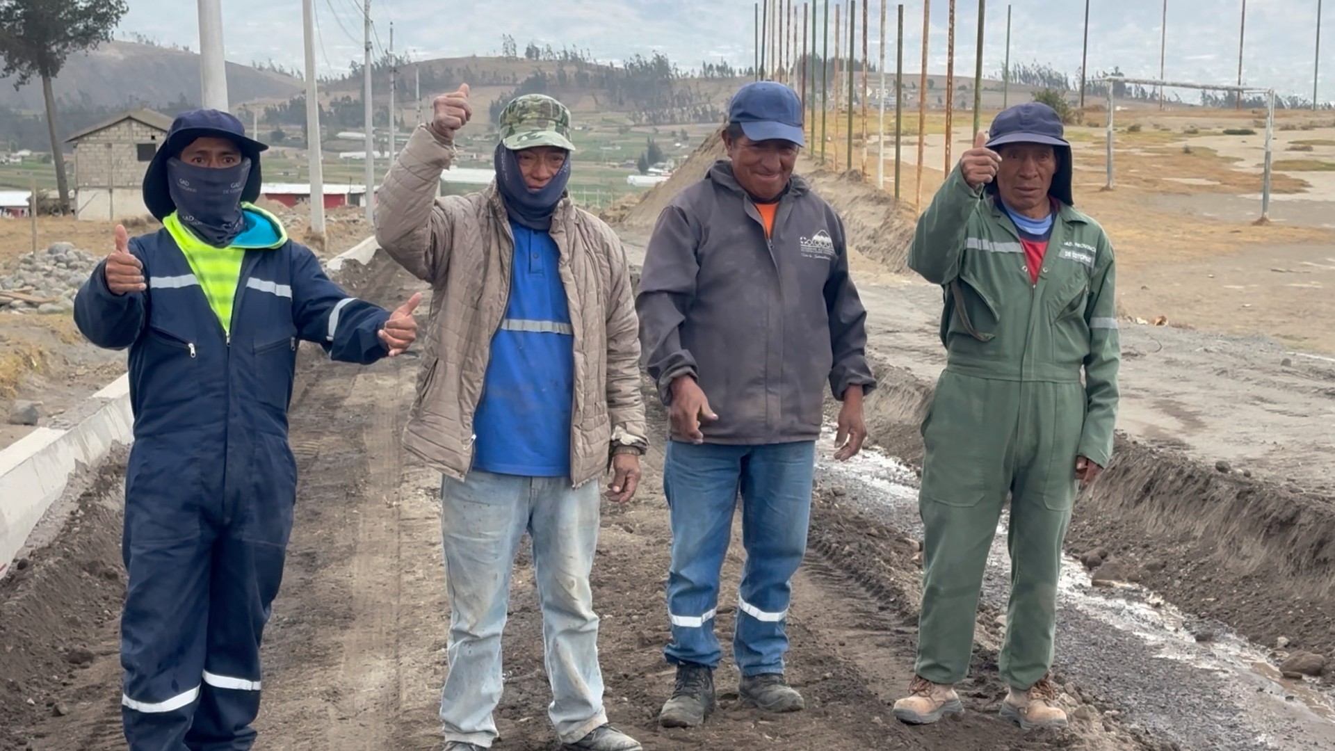 Prefectura de Cotopaxi inicia adoquinado en Chirinche Bajo, Salcedo