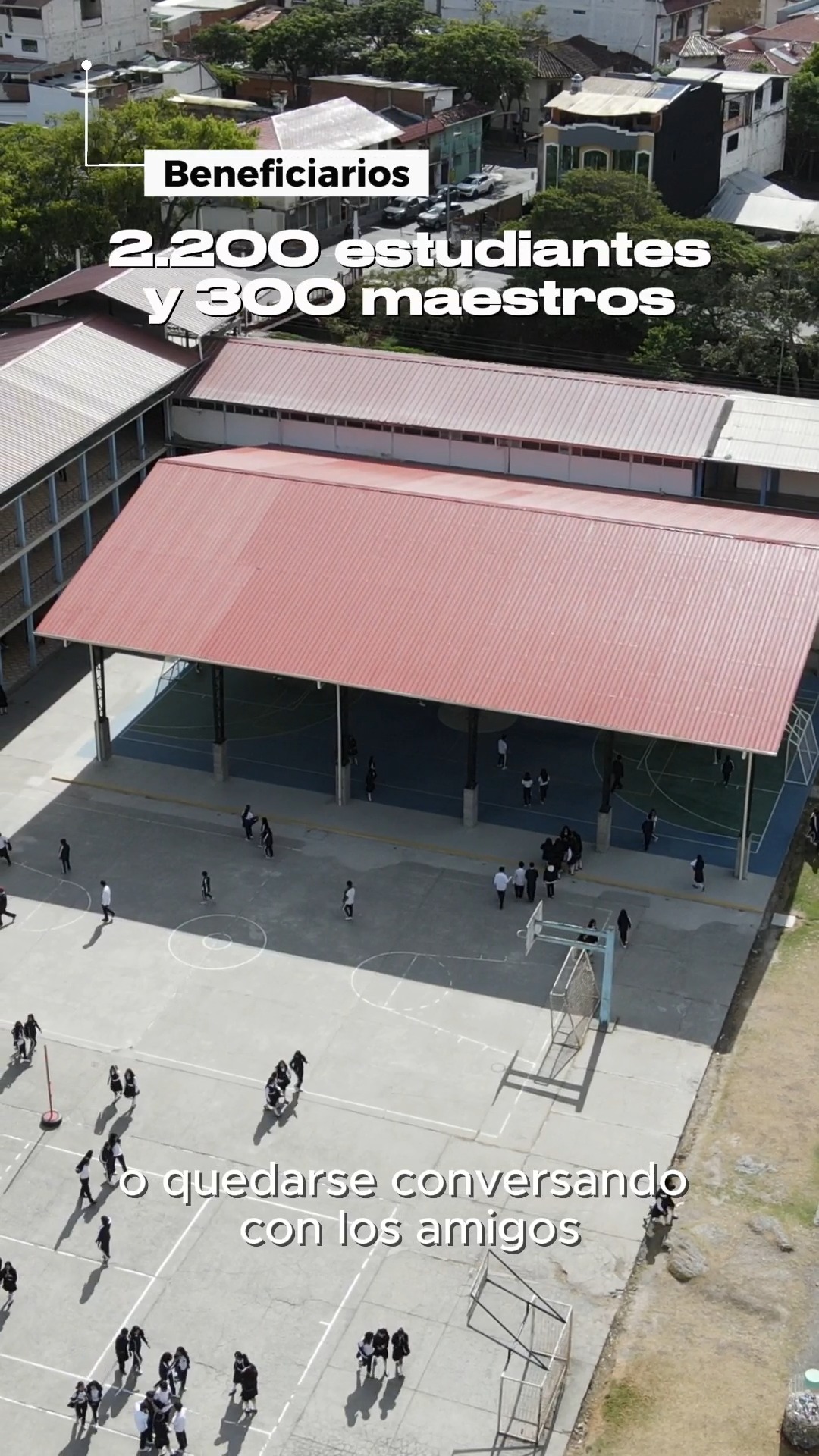 Prefectura de Loja entrega cubierta deportiva en Colegio Beatriz Cueva y completa 15 obras educativas