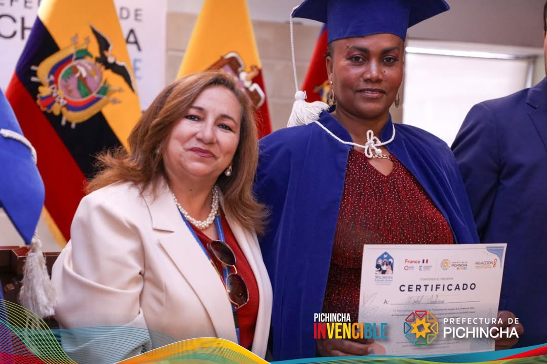 Prefectura de Pichincha cierra capacitación para 50 mujeres del proyecto MERA