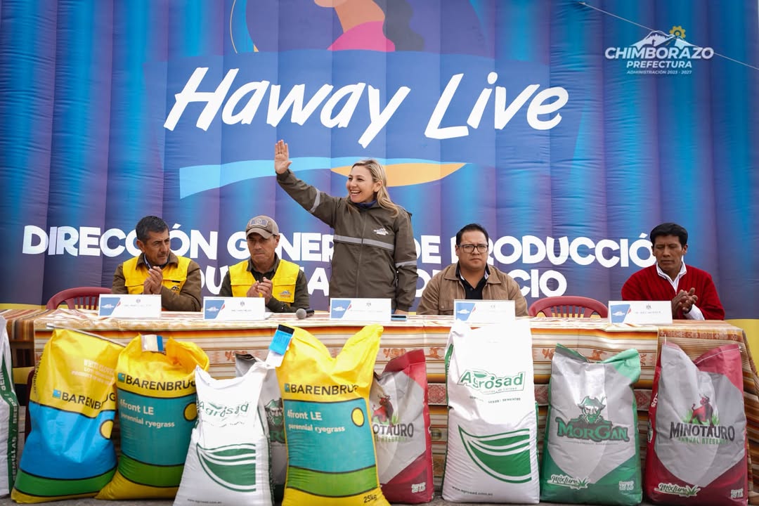 Prefectura de Chimborazo entrega insumos ganaderos en Pallatanga para fortalecer producción rural