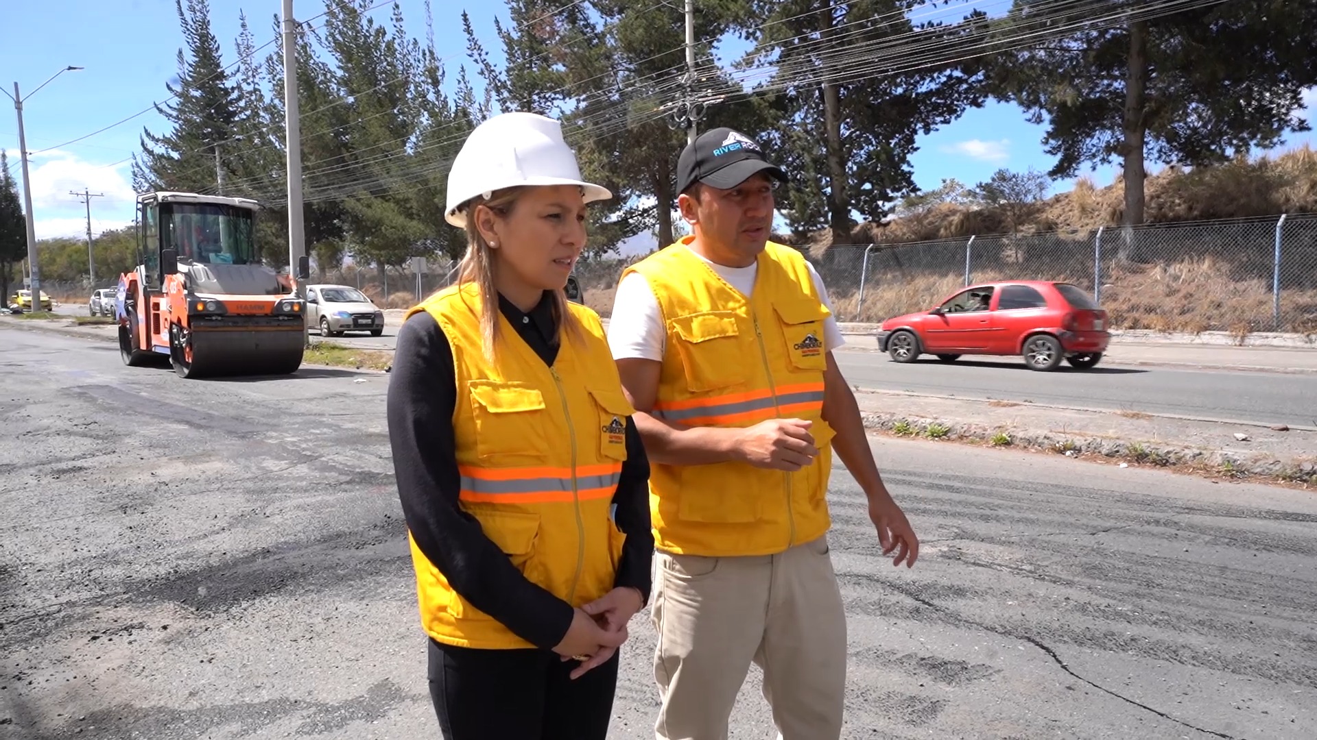 Prefectura de Chimborazo inicia bacheo en 4 km de vía Riobamba-Chambo