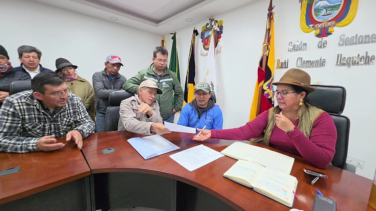 Prefectura de Cotopaxi realiza audiencia pública para fortalecer la gestión provincial