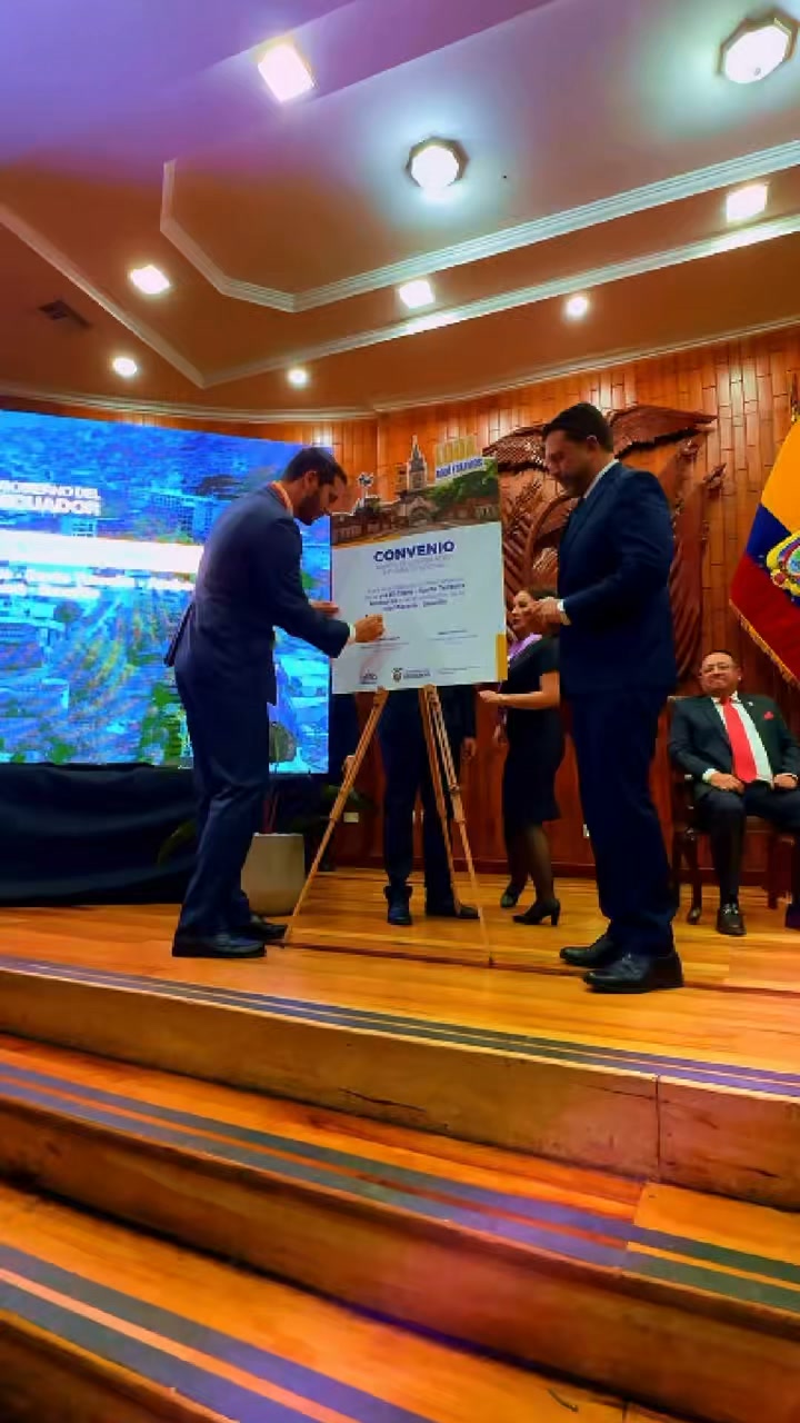 Prefectura de Loja anuncia mejoramiento de cinco vías rurales clave