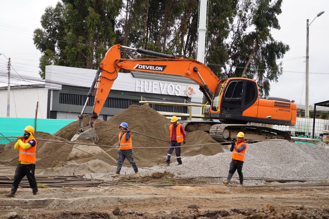 Prefectura del Carchi avanza en remodelación de Coliseo 19 de Noviembre